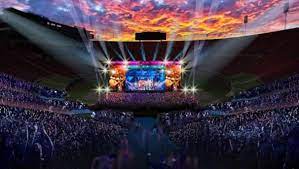 Spring fest crowd highlights tourism revival